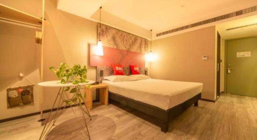 Hotel Ibis Shenyang North Station Esterno foto