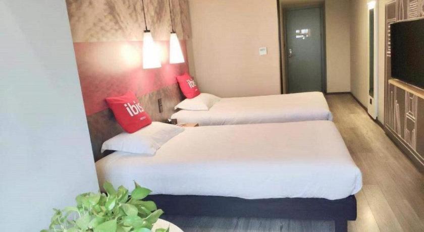 Hotel Ibis Shenyang North Station Esterno foto