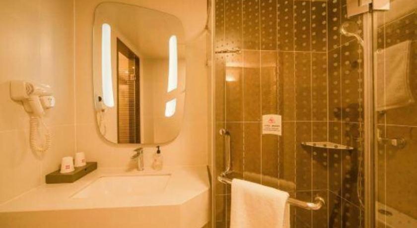 Hotel Ibis Shenyang North Station Esterno foto