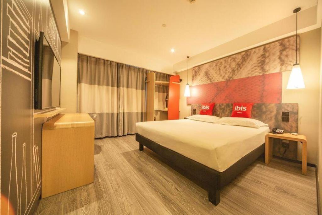 Hotel Ibis Shenyang North Station Esterno foto