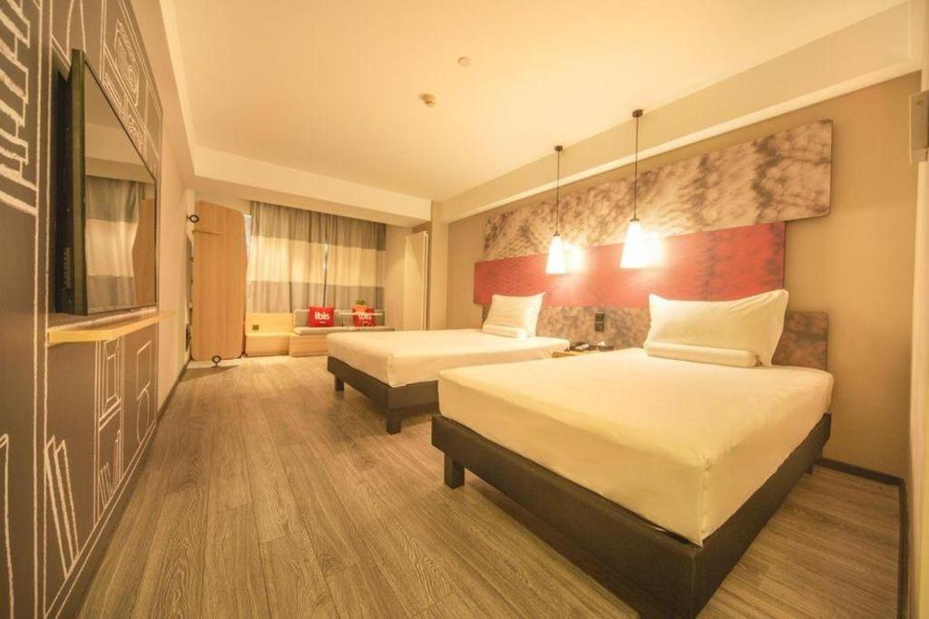Hotel Ibis Shenyang North Station Esterno foto