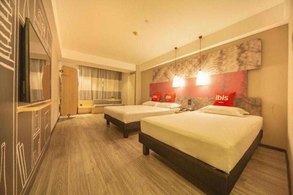Hotel Ibis Shenyang North Station Esterno foto
